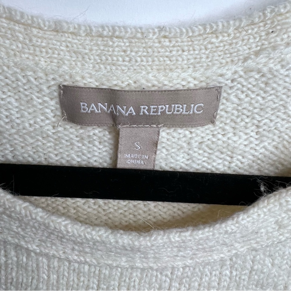 Banana Republic Small Cream Alpaca Wool Crew Neck Sweater - Picture 4 of 6